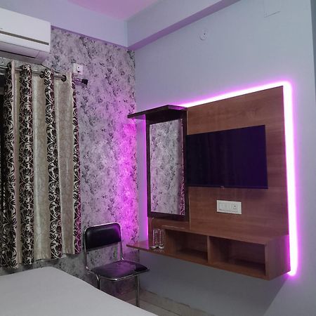 Garden Guest House Near Rene Tower Ruby General Hospital Kolkata Exterior photo