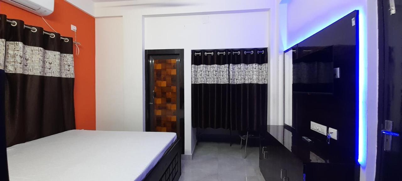 Garden Guest House Near Rene Tower Ruby General Hospital Kolkata Exterior photo