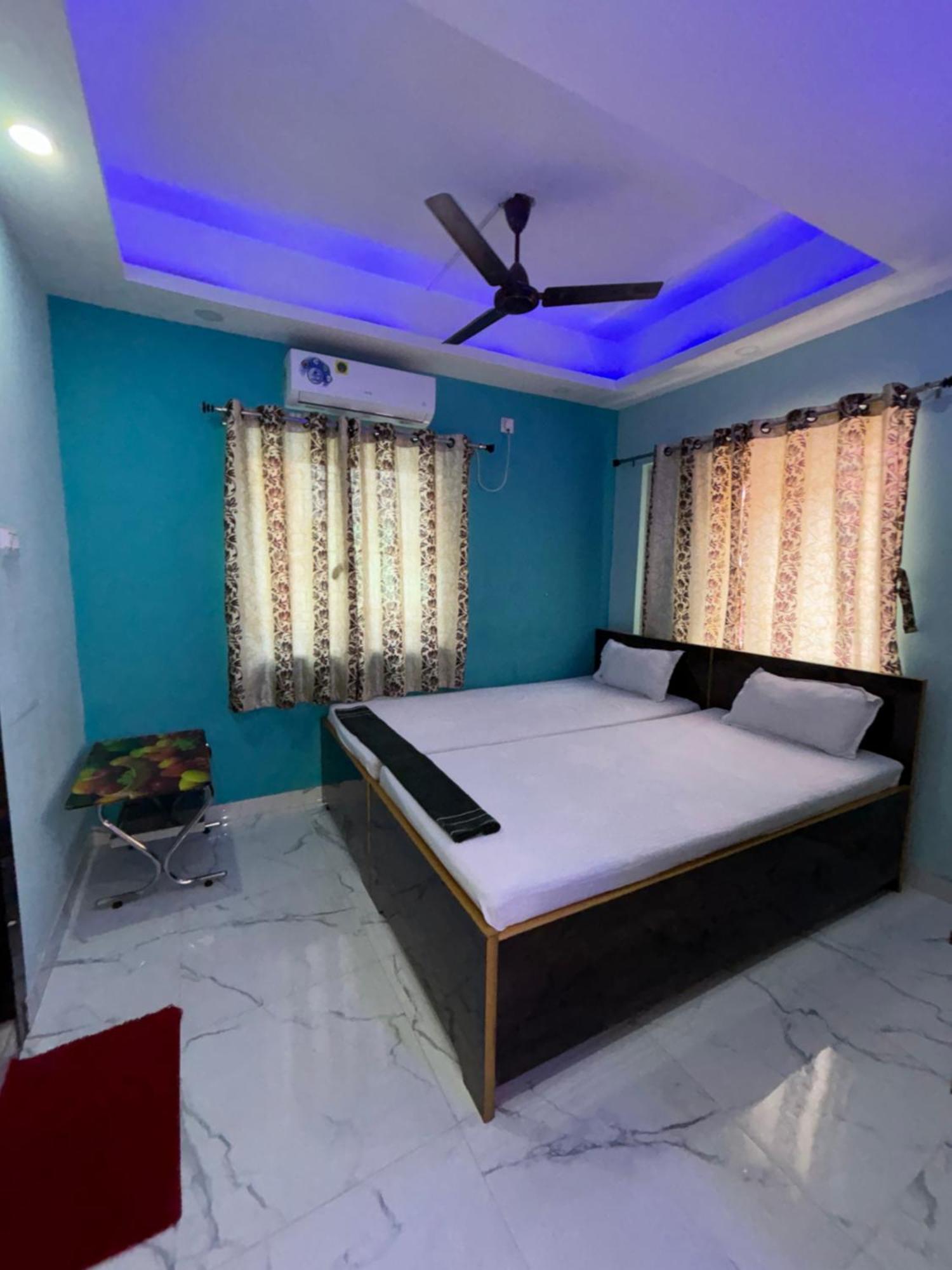 Garden Guest House Near Rene Tower Ruby General Hospital Kolkata Exterior photo